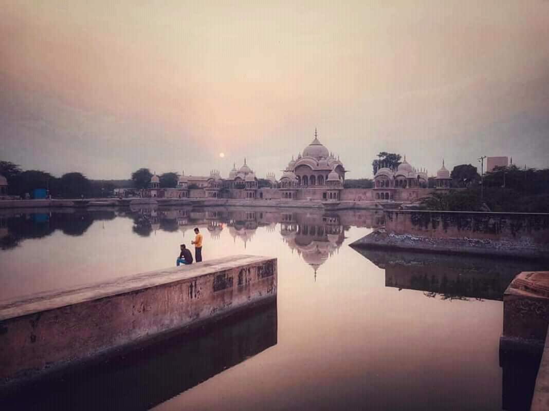 कुसुम सरोवर, बरसाना