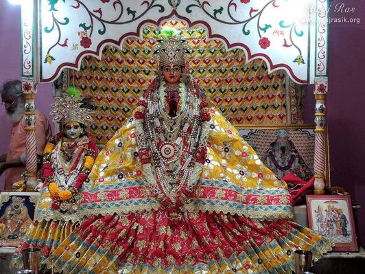 As per Brajwasis, Laxmi Devi is meditating here very tough even today, despite she couldn't get access in Raas leela till date as per the belief in Vrindavan due to not following the footsteps of Gopis.