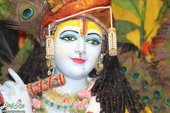 Glimpses of Shri Shyam (Krishn) at Shyama Shyam Dham, Vrindavan.