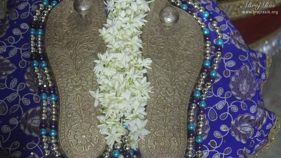 Charan Paduka of Shri Kripalu Ji Maharaj at Shyama Shyam Dham, Vrindavan.