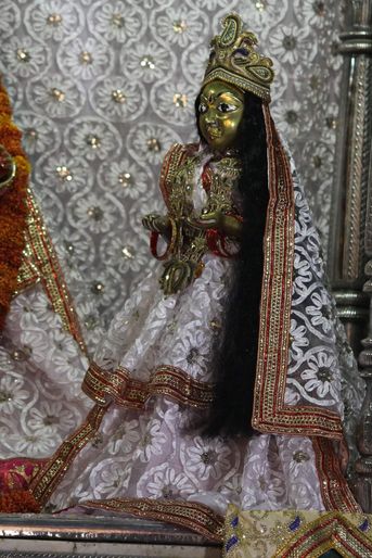 Sakhis @ Shriji Ka Mandir.