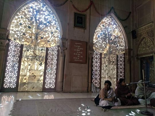 Morning kirtan at Shri Ashta sakhi temple, Vrindavan.