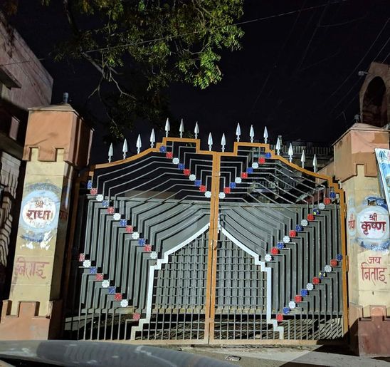 Random click of Vrindavan lane at night.