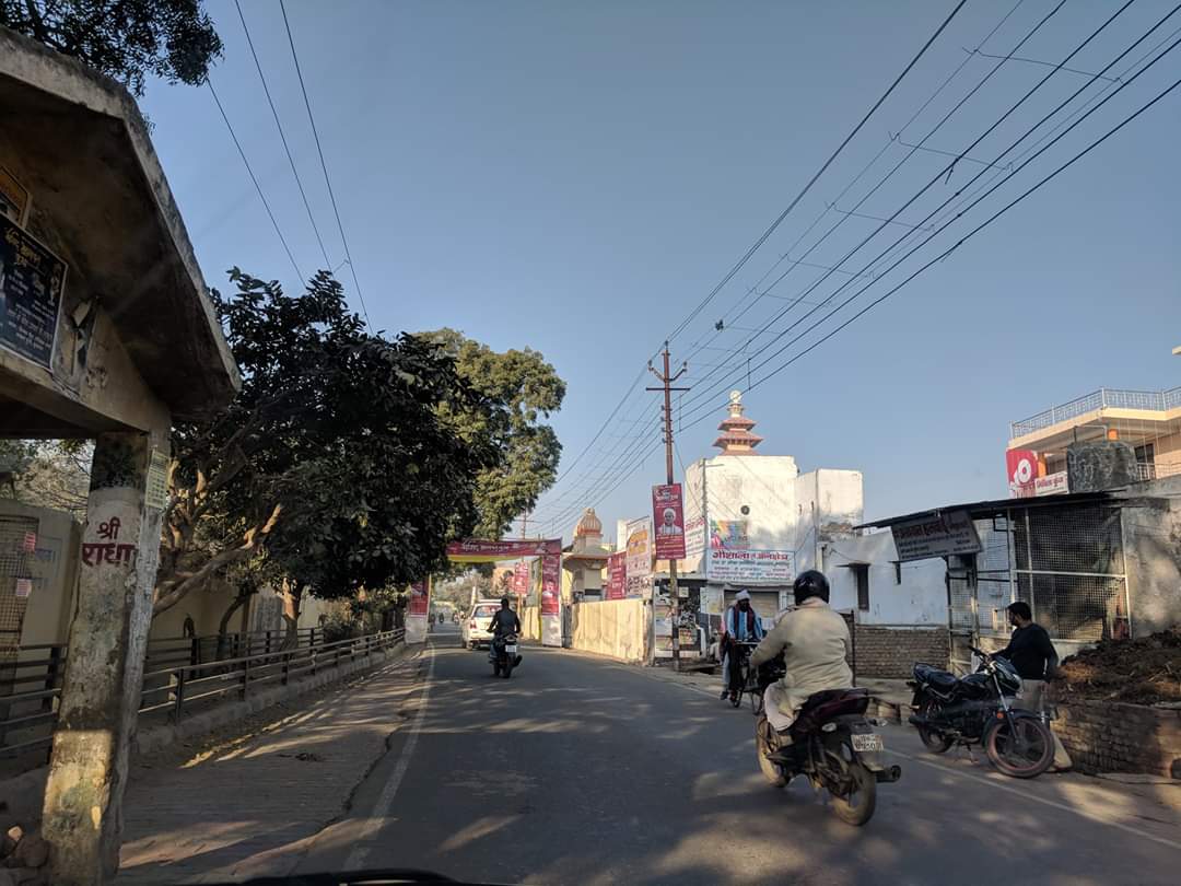 Near Atalla Chungi Vrindavan Parikrama Marg.