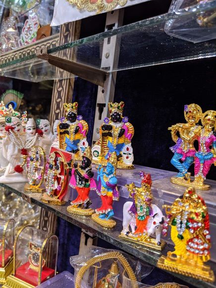 A shop near Banke Bihari Temple lane.