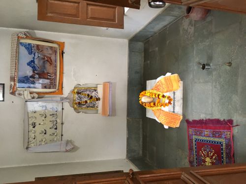Inside view of Shri Prabhodanand Sarasvati Samadhi