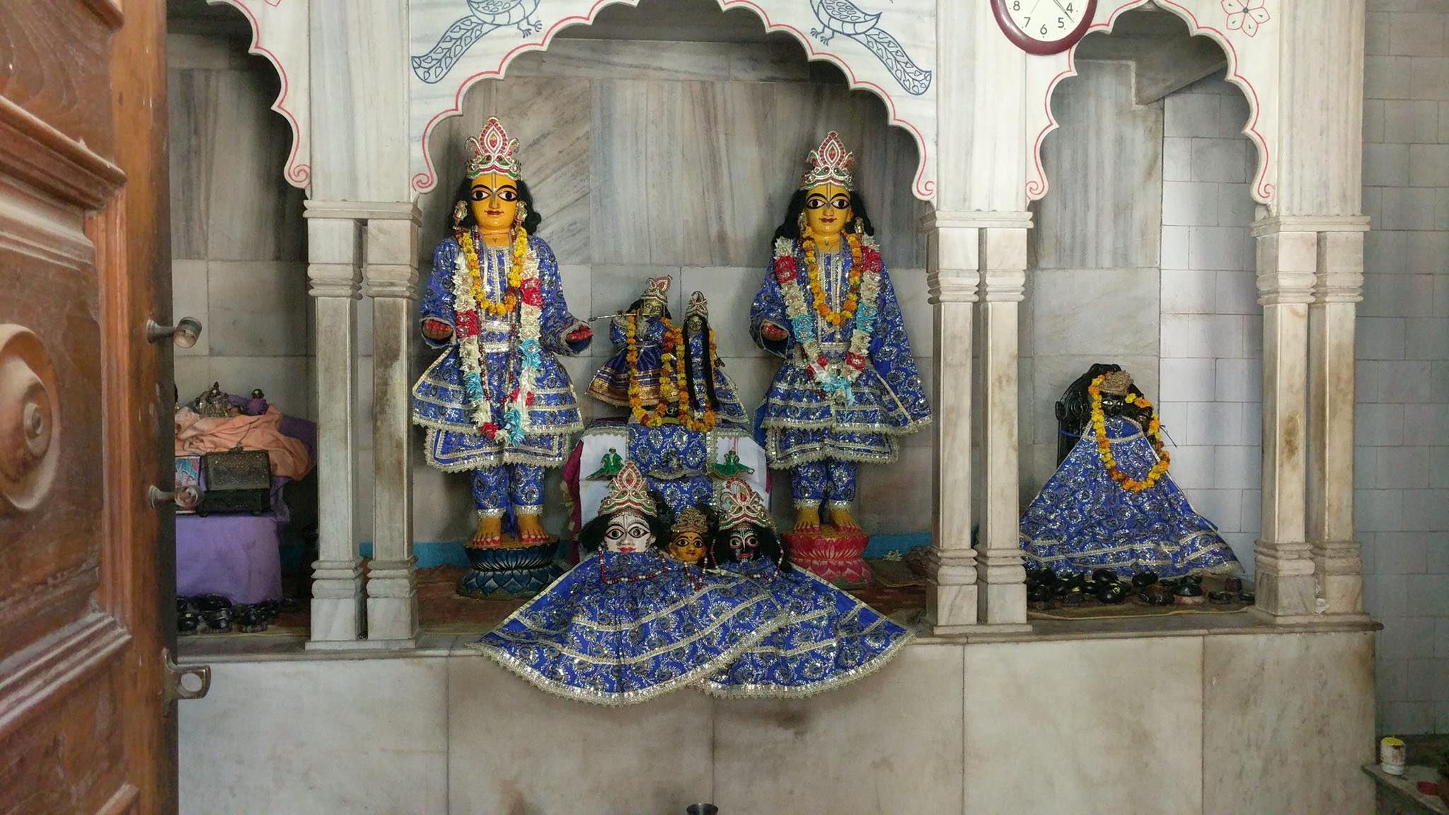 Deity Darshan of Shri Radha Krishna from a distance at Shringar Vat.