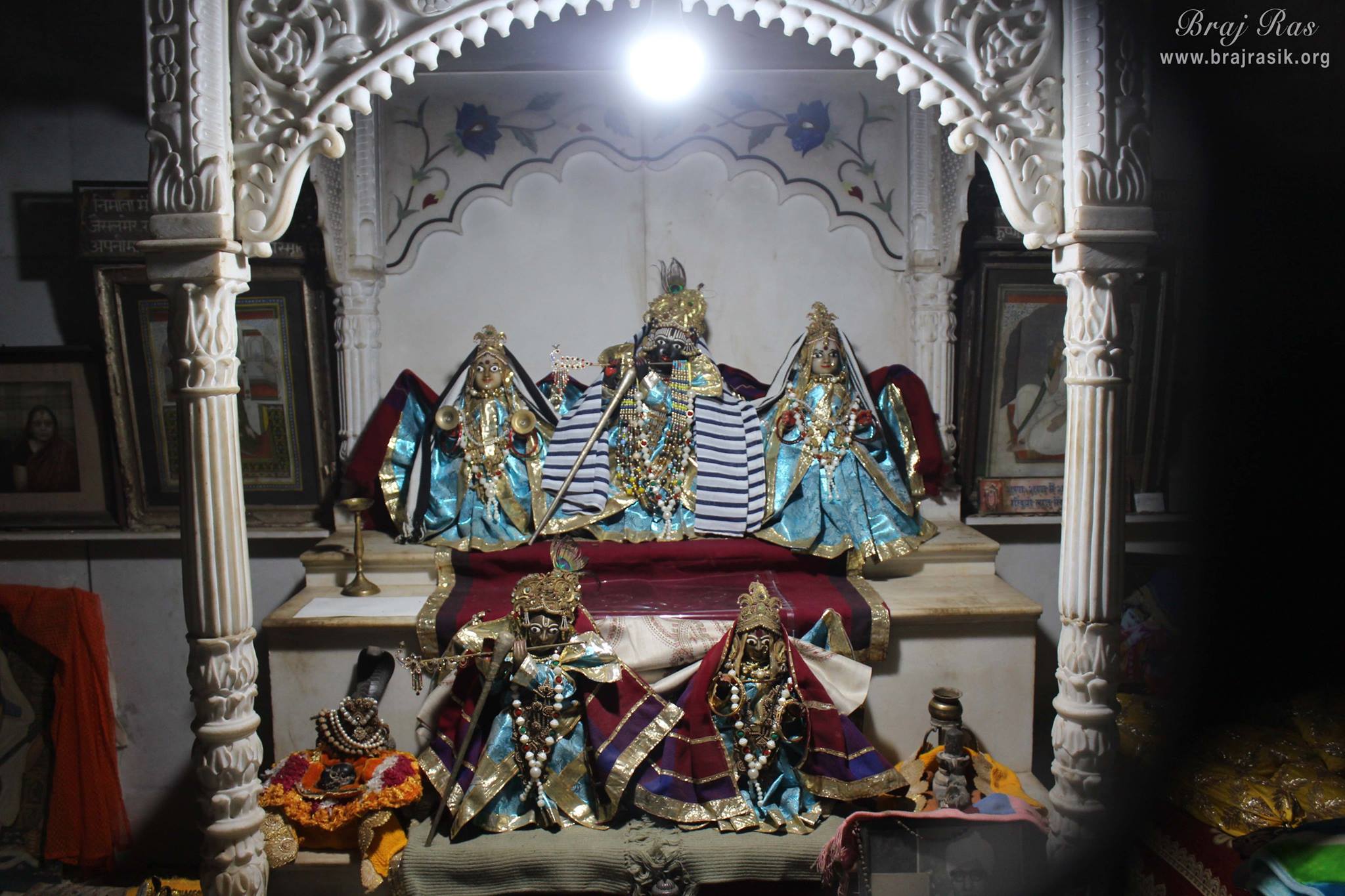 Deity Darshan Of Shri Radha Manohar Ji and Mirabai Ji at Mirabai Temple.