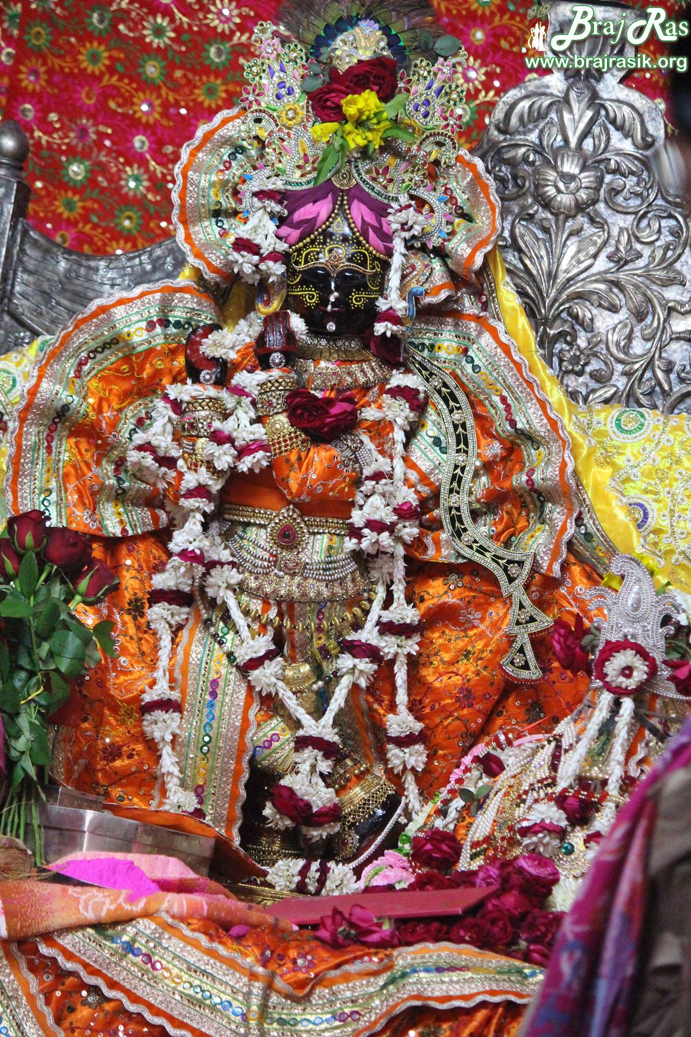 Shri Radhavallabh full close darshan