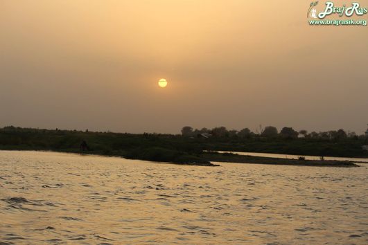 Beautiful view of sunset from Shri Yamuna Ji 