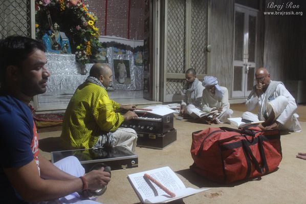 Samaj Gayan at Swami Haridas Kunj Kuti, Vrindavan