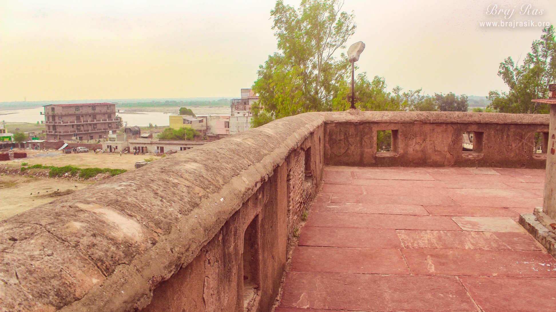 Corner view of the temple area of Shri Radha Madan Mohan Temple, Vrindavan