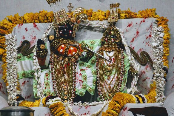 Close Deity Darshan of Shri Radha Madan Mohan Temple, Vrindavan