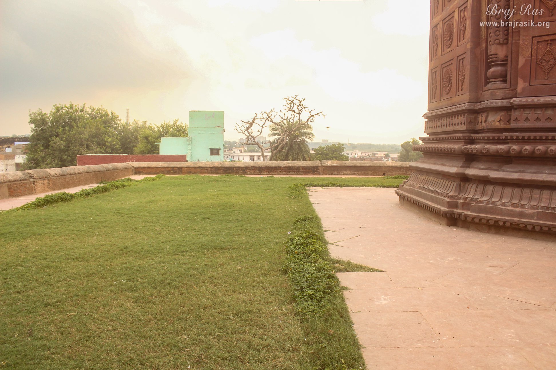 Close look of the temple area of Shri Radha Madan Mohan Temple, Vrindavan
