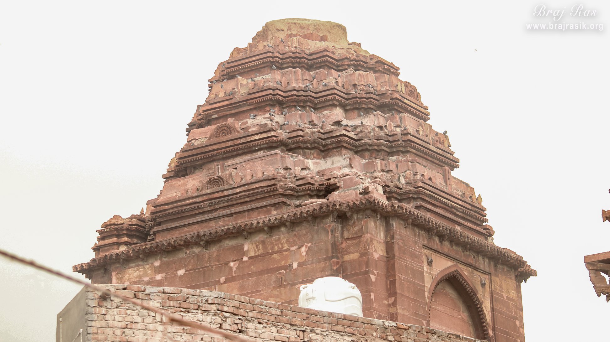 Sky view of temple area at Shri Radha Madan Mohan Temple, Vrindavan