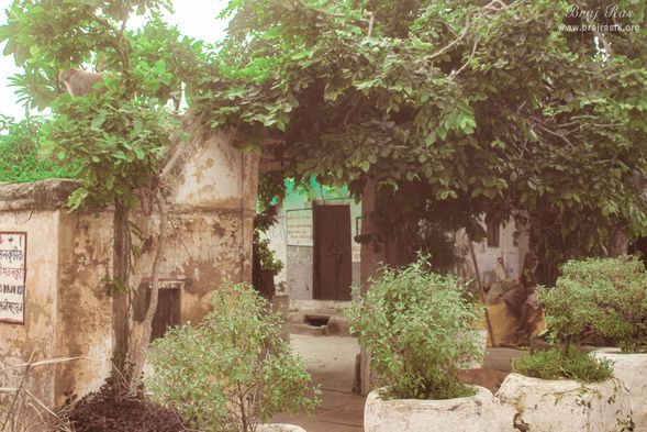 Back view of samadhi area at Shri Radha Madan Mohan Temple, Vrindavan