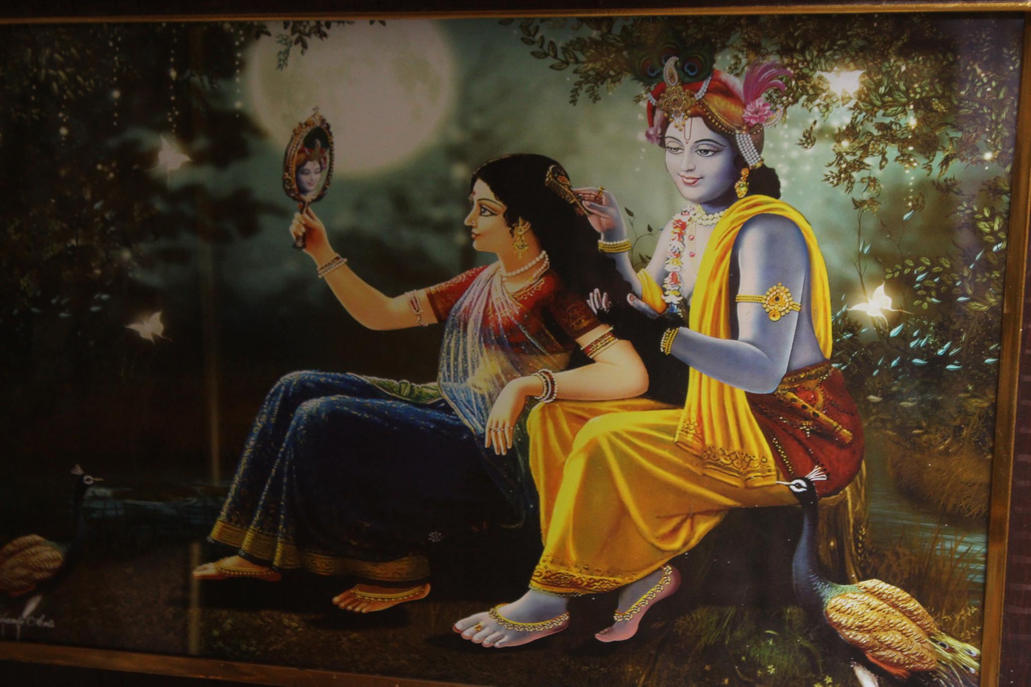 Photoframe of Shri Radha Krishna's Venu Gunthan Leela while Shri Radha holding a mirror in Banke Bihari Gali, Vrindavan
