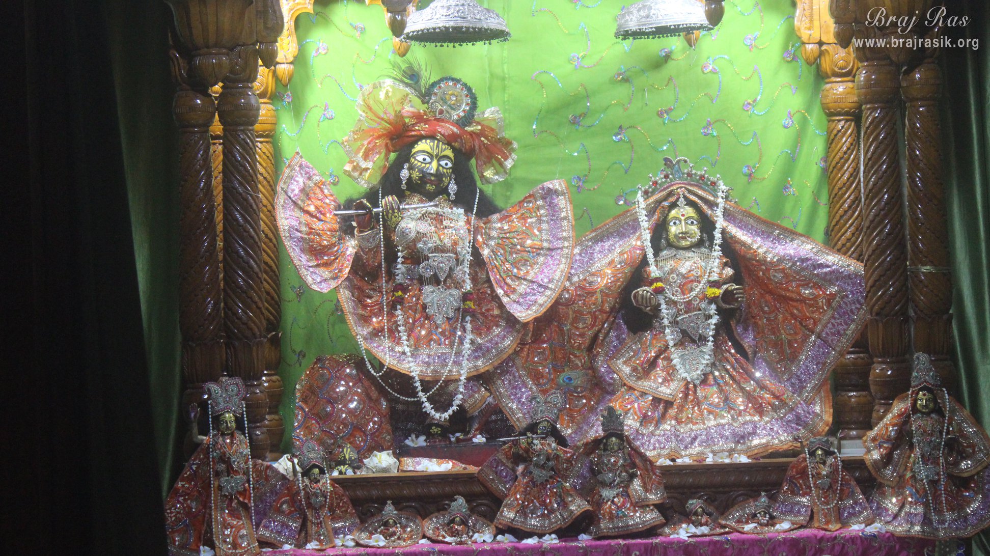 Diety darshan at Advaita Vata, Vrindavan