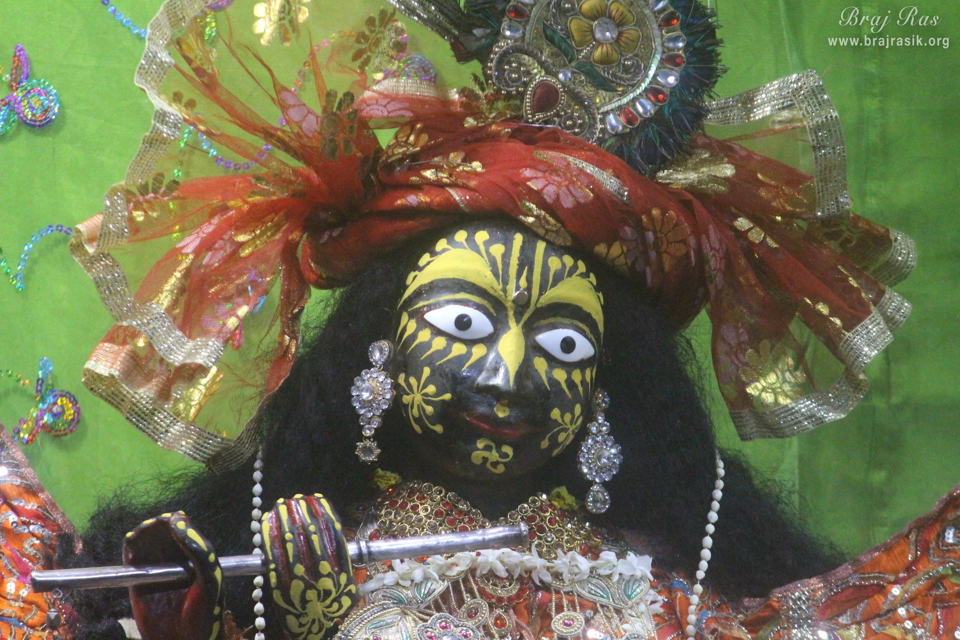 Closeup darshan of Shri Krishna at Advaita Vata, Vrindavan
