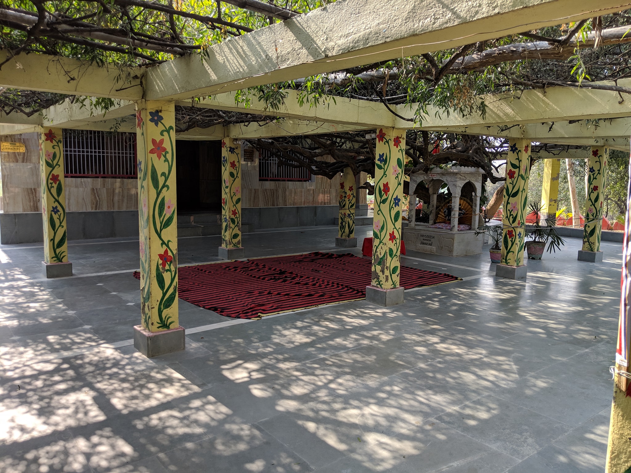 Nice look inside Teira/Tera Kadamb or Ter Kadam - Nandgaun