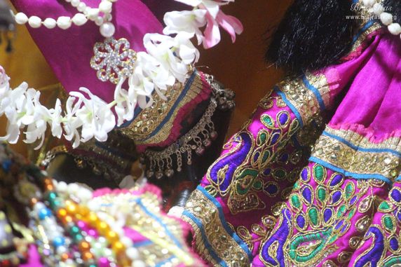 Charan darshan of Shri Radha Gokulanand at Shri Radha Gokulananda Temple, Vrindavan