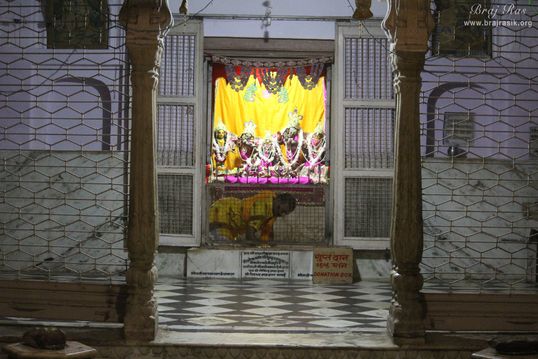 Darshan from courtyard of Shri Radha Krishna along with Shri Chaitanya Mahaprabhu and Shri Radha Gokulananda at Shri Radha Gokulananda Temple, Vrindavan