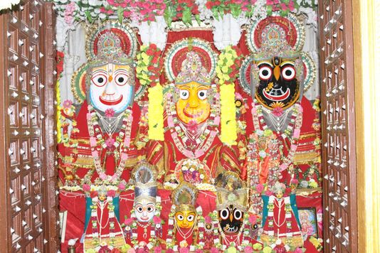 Darshan of Lord Shri Jagannath along with Balaram and Subhadra at Shri Jagannath Dham, Vrindavan