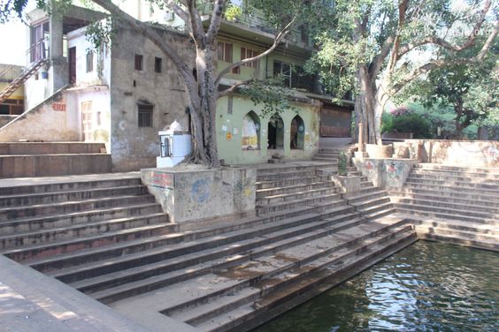 Stairs at Radha Sarovar, Barsana