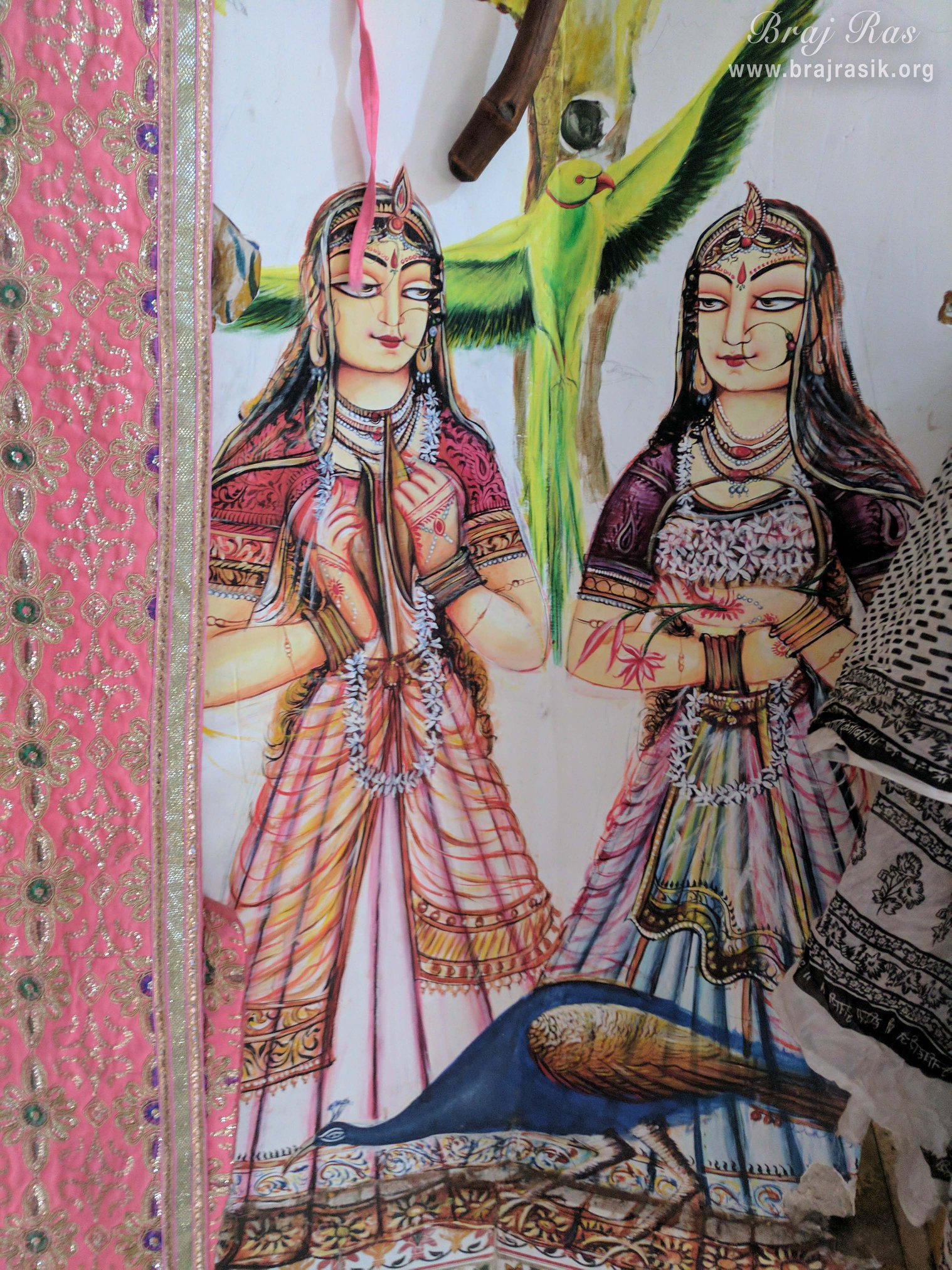 मोरकुटी, बरसाना में श्री राधारानी की सखियों का चित्र 