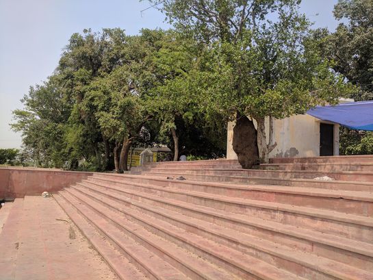 Stairs at Maan Sarovar or Mana Sarovar, Vrindavan