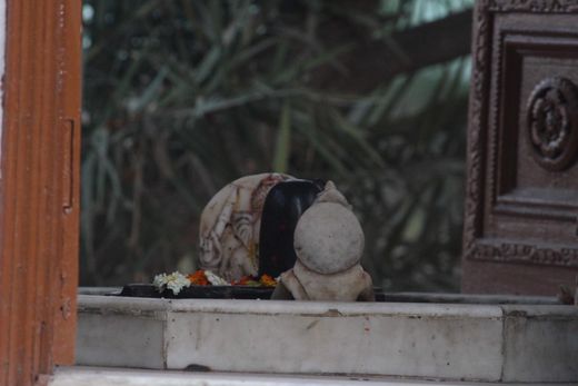 Darshan of Shri Gopeshwar Mahadev at Maan Sarovar or Mana Sarovar, Vrindavan