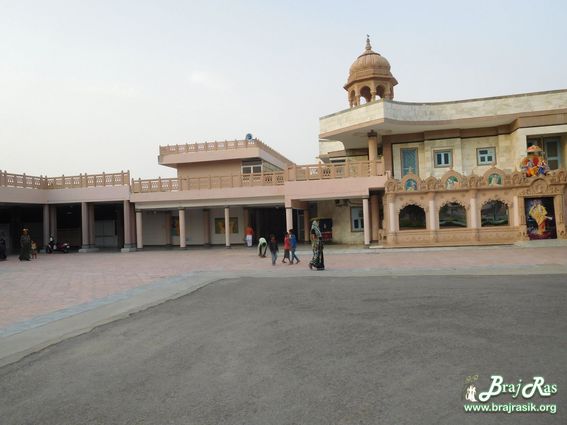 View of Rangeeli Mahal - Barsana