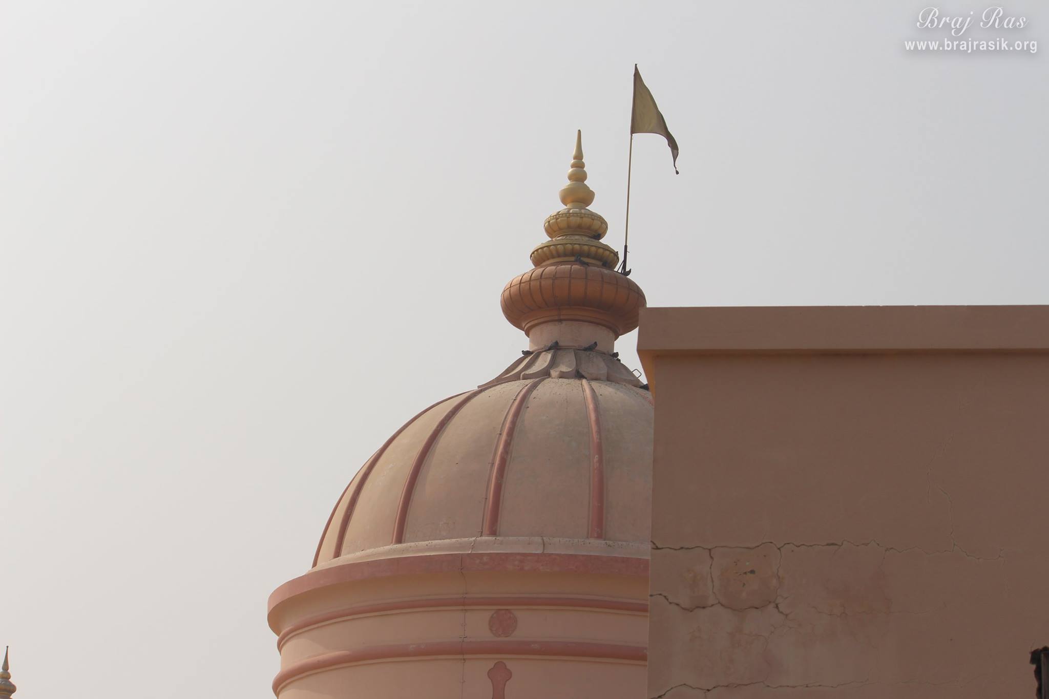 View of dome at Rangeeli Mahal - Barsana