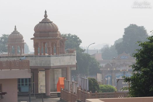A full view of temple area at Rangeeli Mahal - Barsana