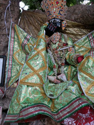 Darshan of Shri Krishna at Chir Ghat or Cheer Ghat, Vrindavan