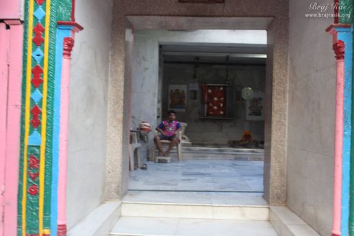 Inside way to Bankhandi Mahadev, Vrindavan