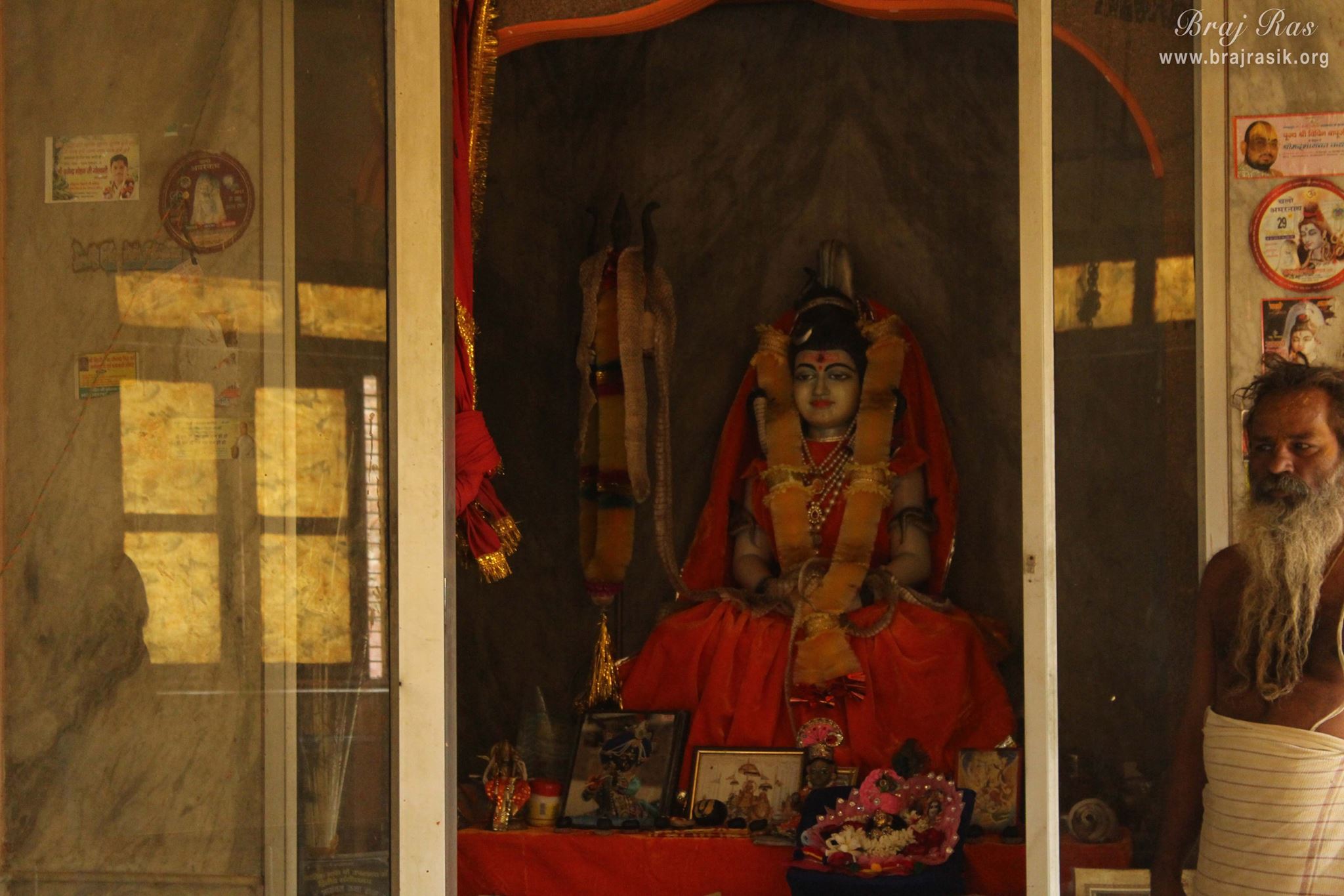 Darshan of Lord Shiva in Aaseshwar Mahadev, Nandgaon
