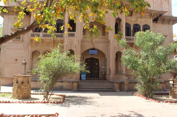 View from outside of Shri Kushal Bihari Temple, Barsana
