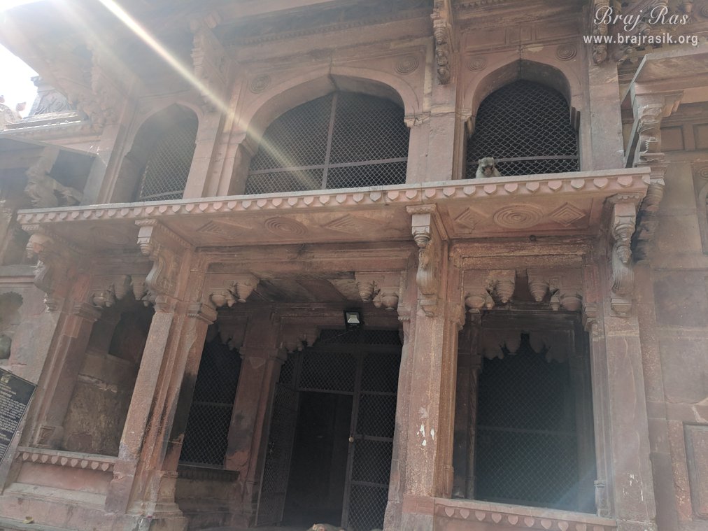 Close look at Old Radha Vallabh Temple, Vrindavan