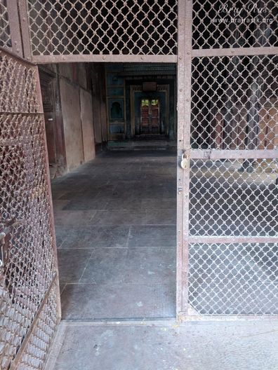 Entrance gate of Old Radha Vallabh Temple, Vrindavan