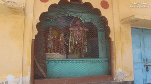 View of Pastimes of Hanuman Ji tearing his chest at Shri Rangji Mandir, Vrindavan