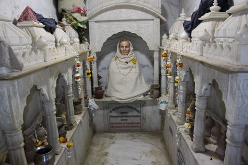 A nice view of Bhajan Aasan (seating place during bhajan) of Shripad Krishna Das Kaviraj Goswami at Surma Kunj, Vrindavan