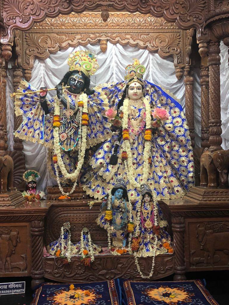 Beautiful Darshan of Shri Radha Krishna at Imlitala, Vrindavan.