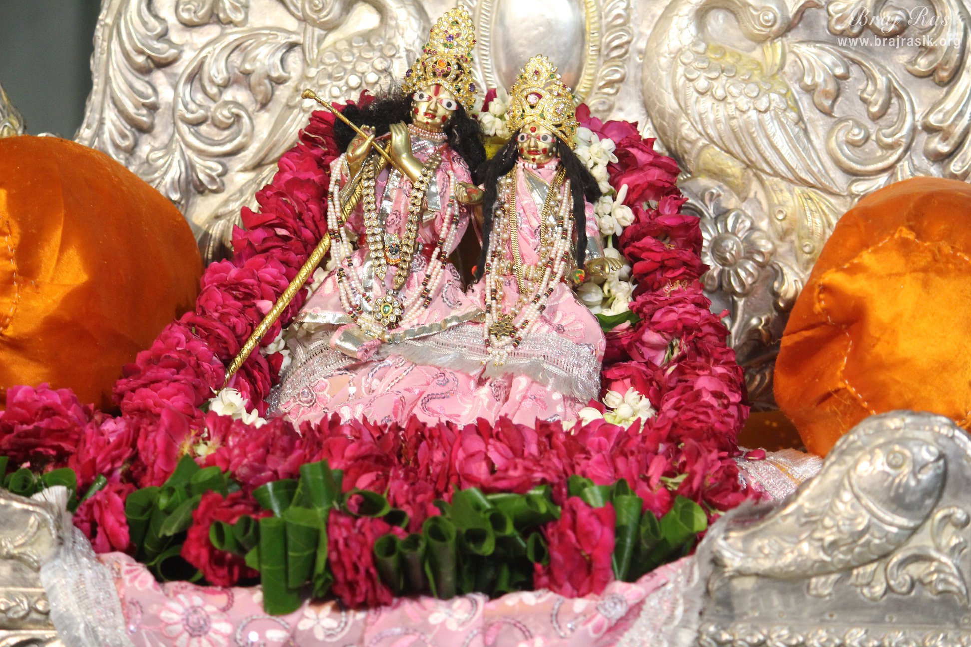 शाहजी मंदिर, वृंदावन में ठाकुर जी के निकट के दर्शन