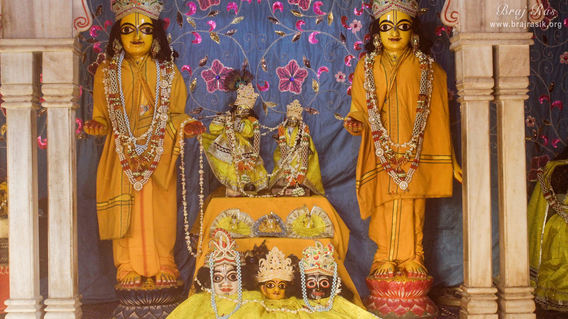 Deity darshan in yellow attire at Shringar Vat, Vrindavan