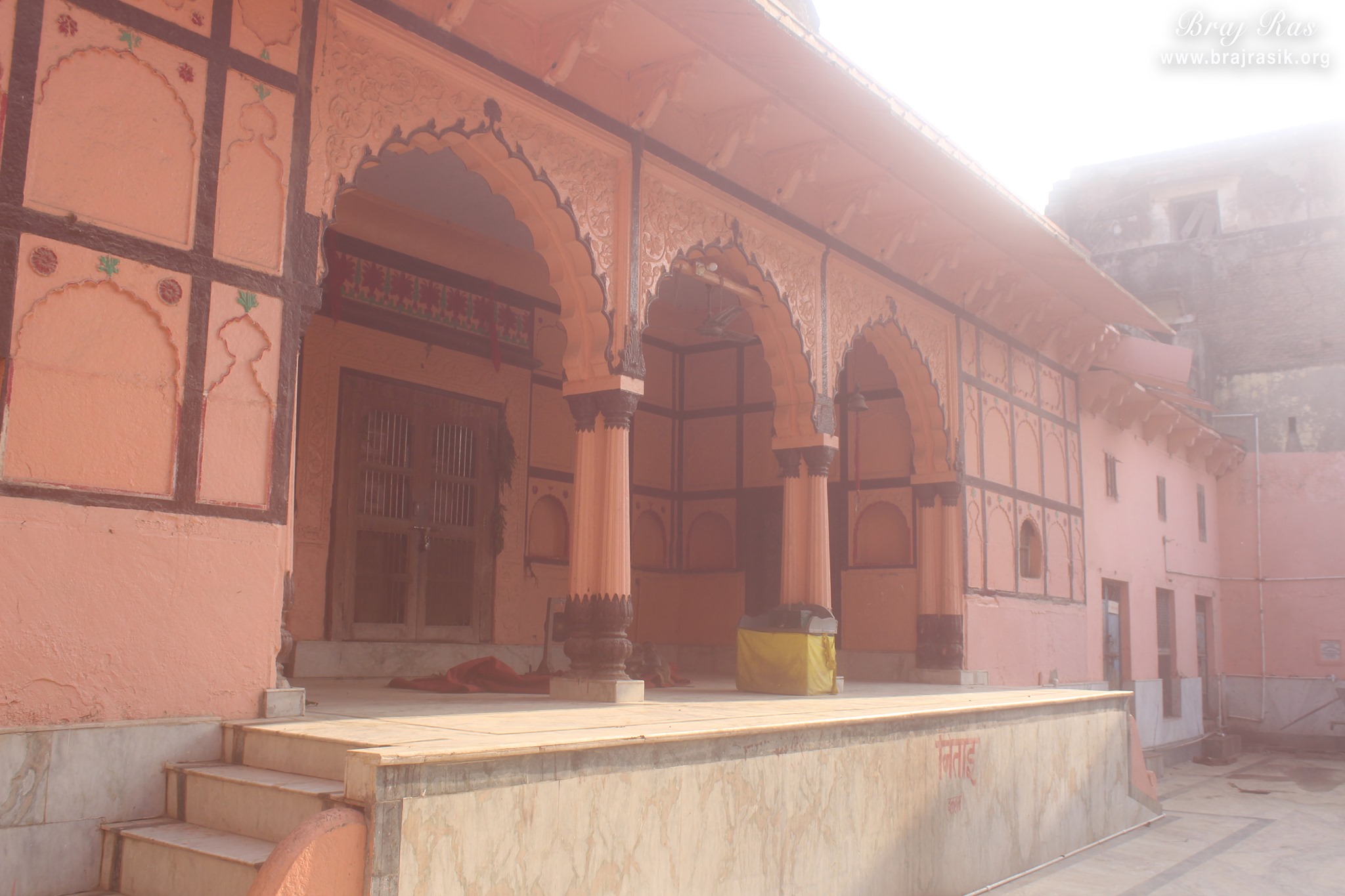 Side view of temple at Shringar Vat, Vrindavan