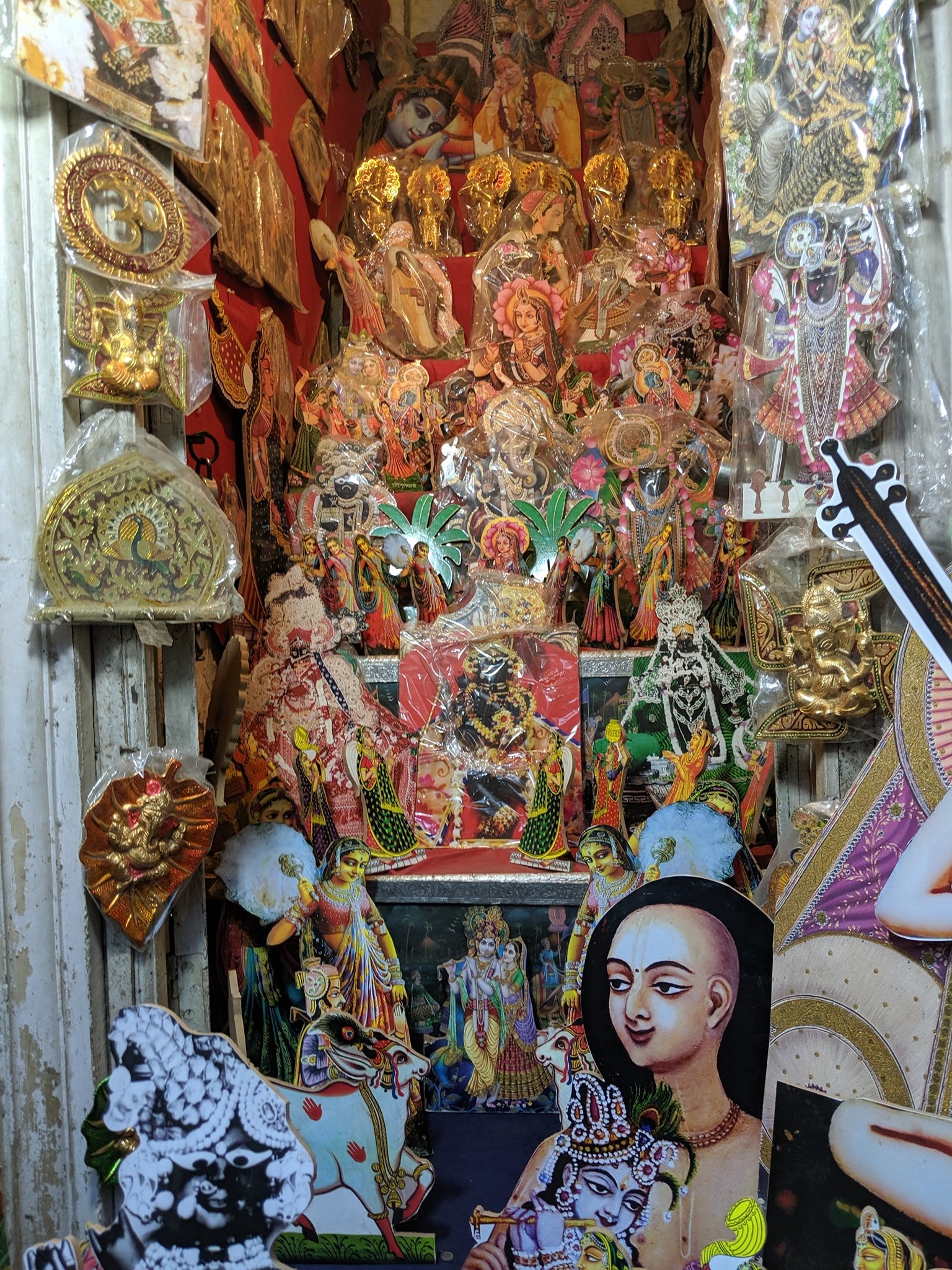 A view of a shop in Banke Bihari Gali