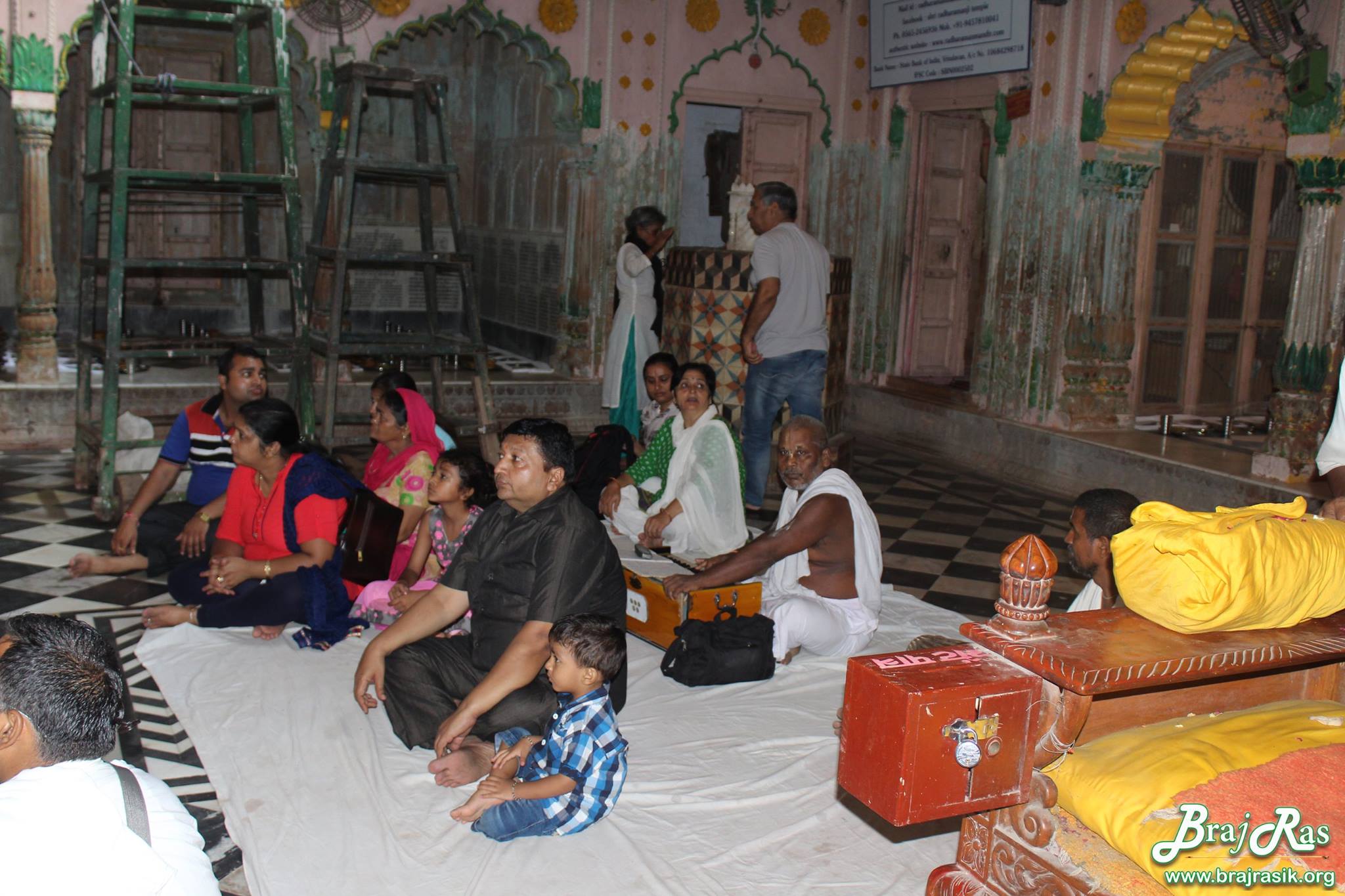 Sankirtan happening in Shri Radharaman Temple, Vrindavan