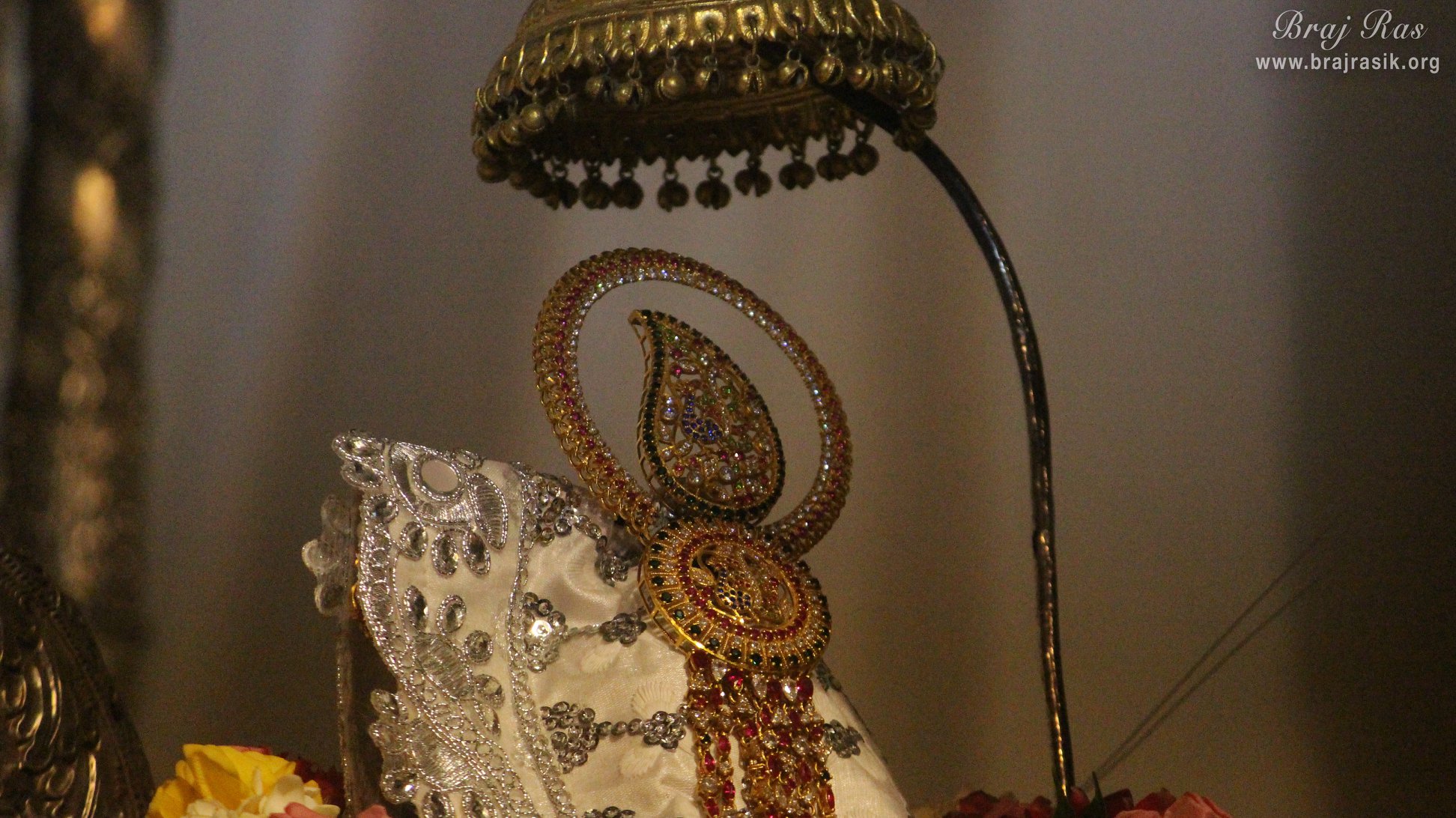 Shri Radharani darshan at Shri Radharaman Temple, Vrindavan