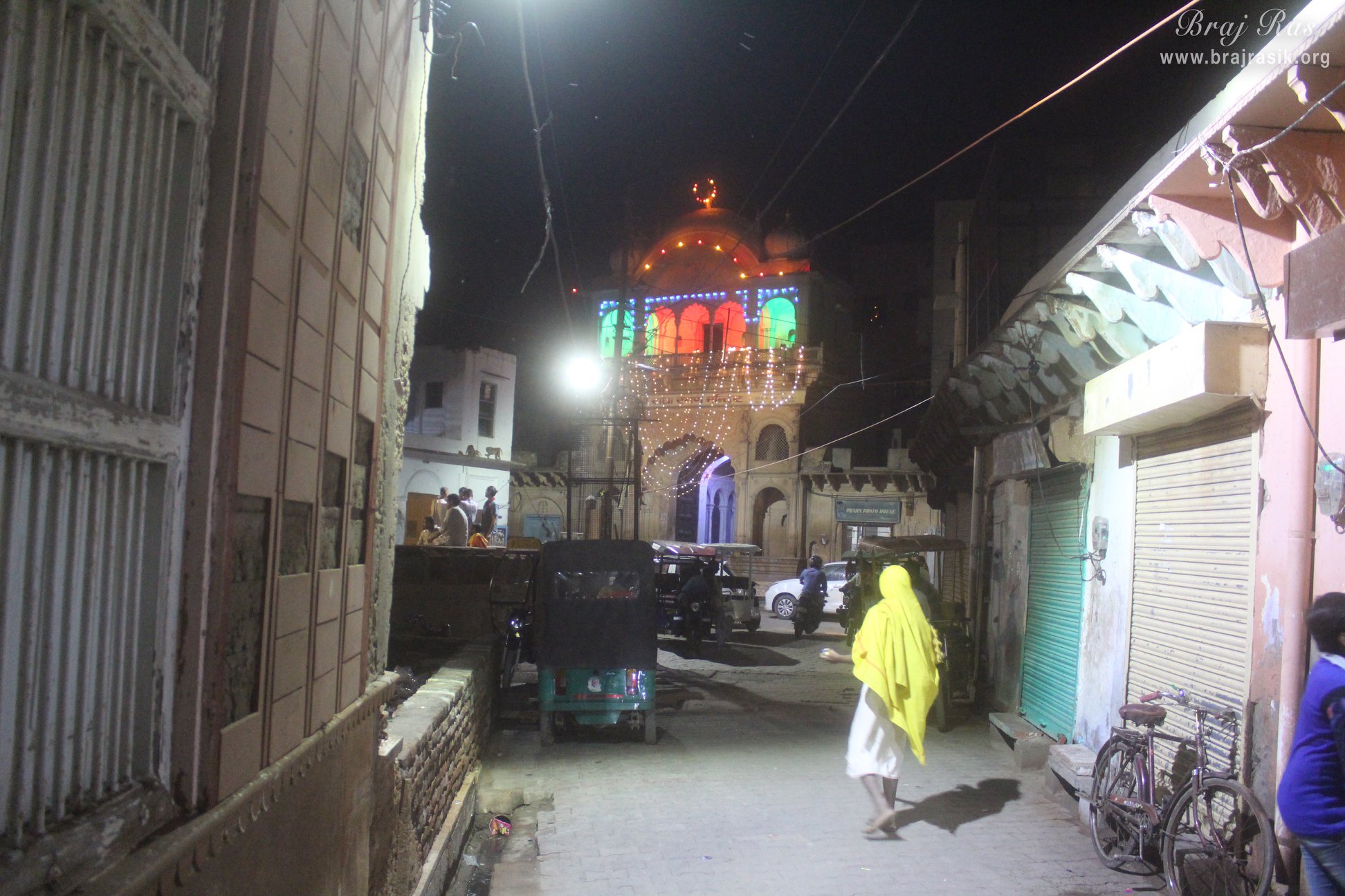 View of Kunj Gali outside Shri Radharaman Temple, Vrindavan